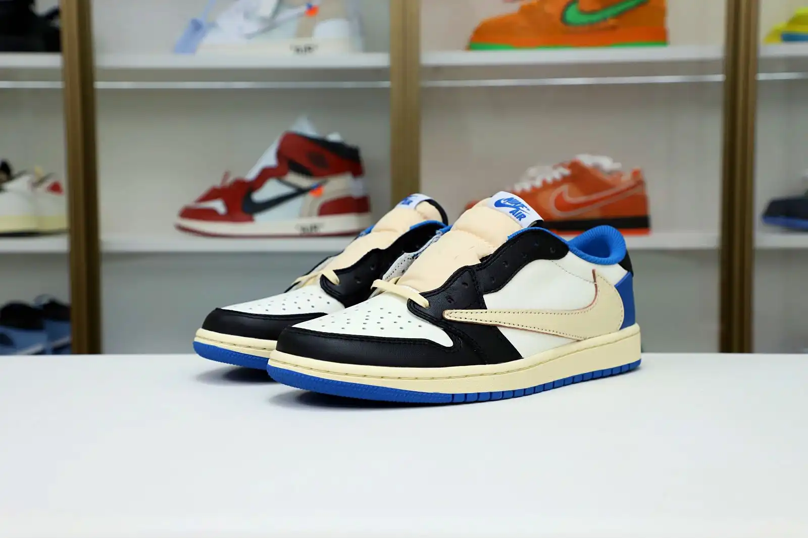 Cheap Kimikick FRAGMENT DESIGN X TRAVIS SCOTT X AIR JORDAN 1 LOW