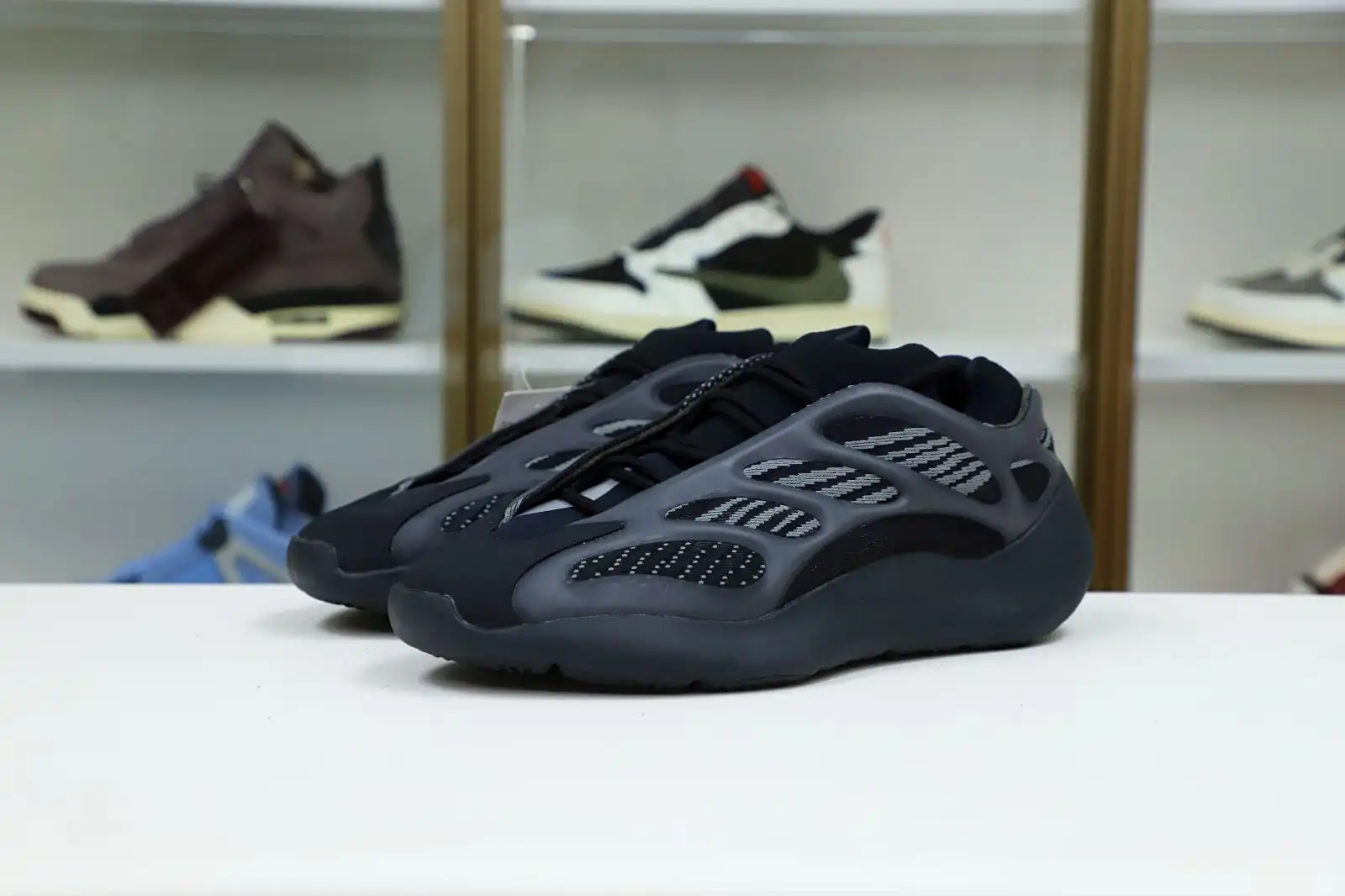 Kimikick YEEZY 700 V3 'ALVAH'