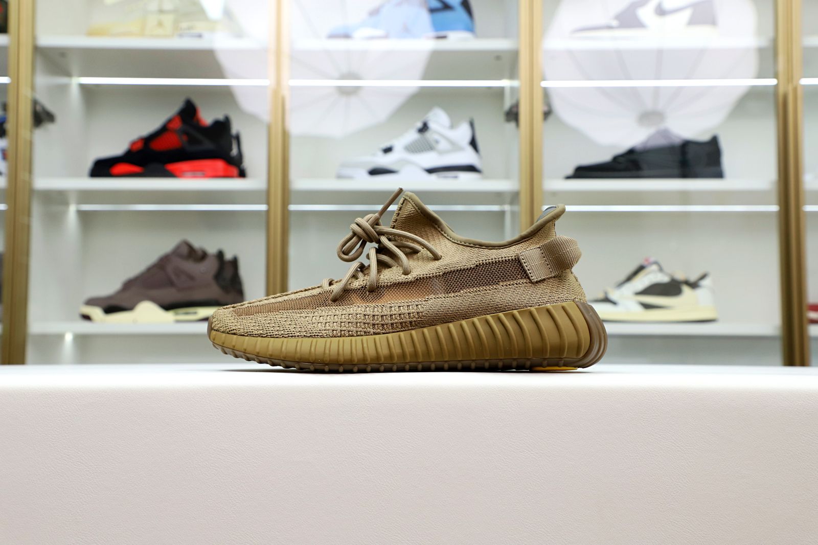 Kimi kick YEEZY BOOST 350 V2 'EARTH'