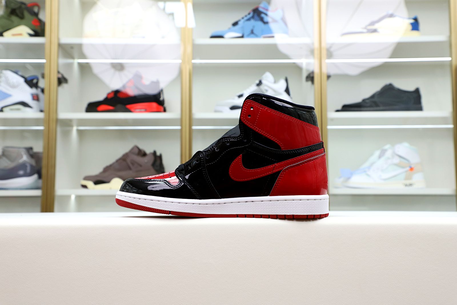 Kimi kick AIR JORDAN 1 HIGH OG BRED PATENT