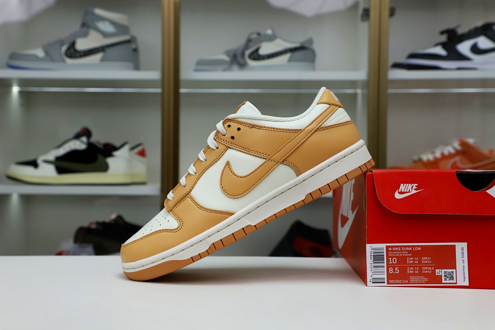 Kimi kick WMNS DUNK LOW 'HARVEST MOON'