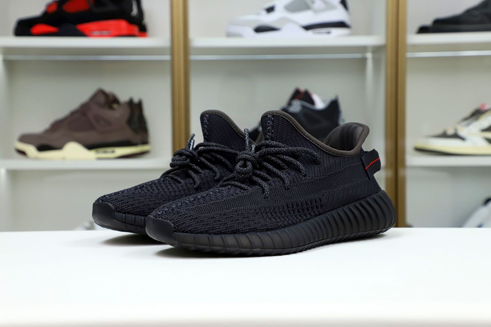 Kimi kick YEEZY BOOST 350 V2 'BLACK NON-REFLECTIVE'