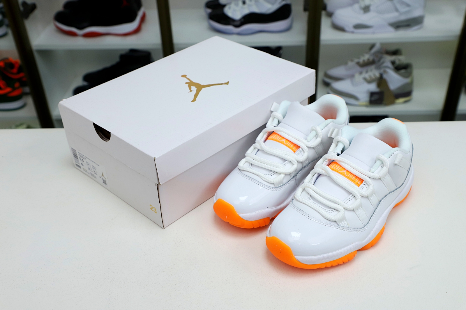 Kimi kick WMNS AIR JORDAN 11 RETRO LOW 'BRIGHT CITRUS'