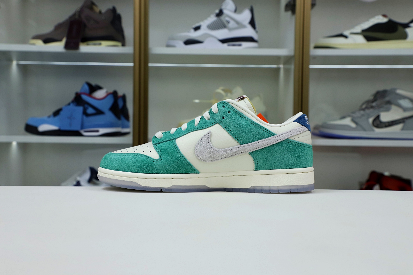 Kimi kick KASINA X DUNK LOW 'ROAD SIGN'