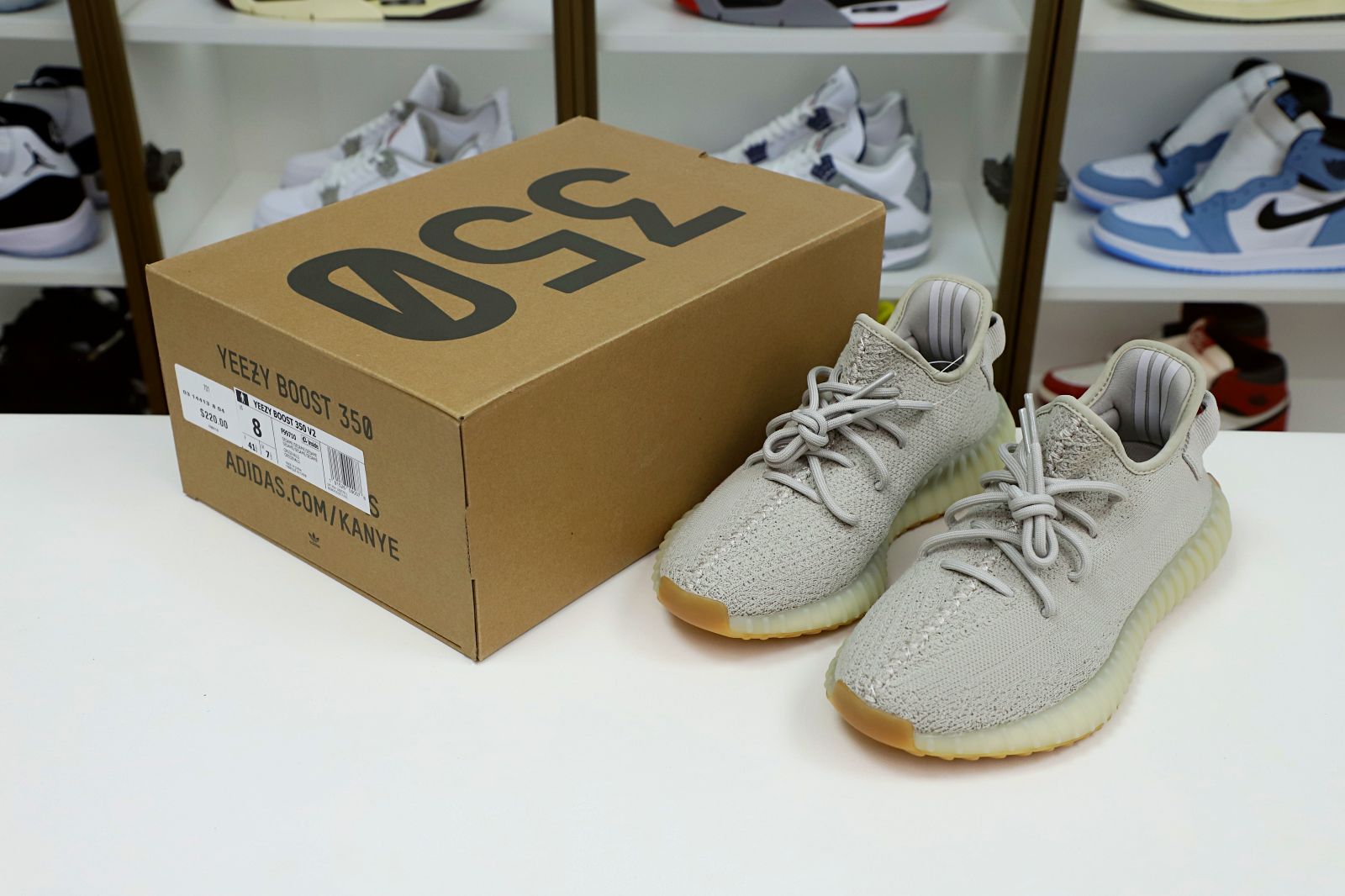 Kimi kick YEEZY BOOST 350 V2 'SESAME'