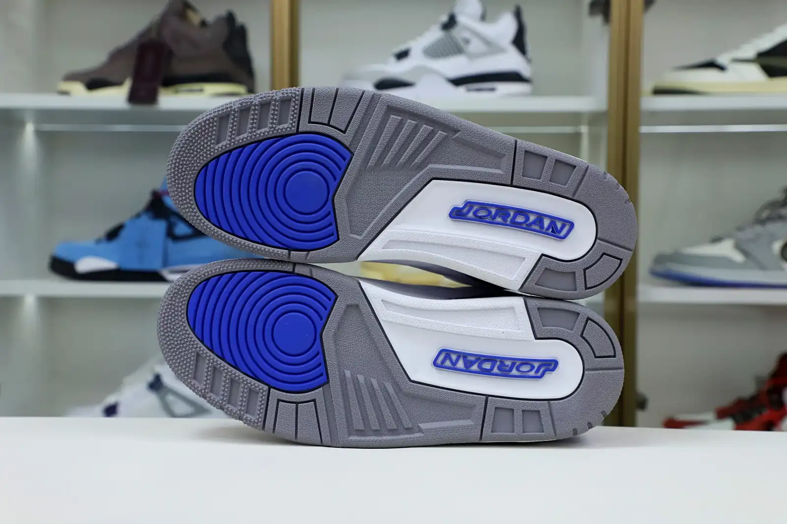 Kimikick AIR JORDAN 3 RETRO 'RACER BLUE'