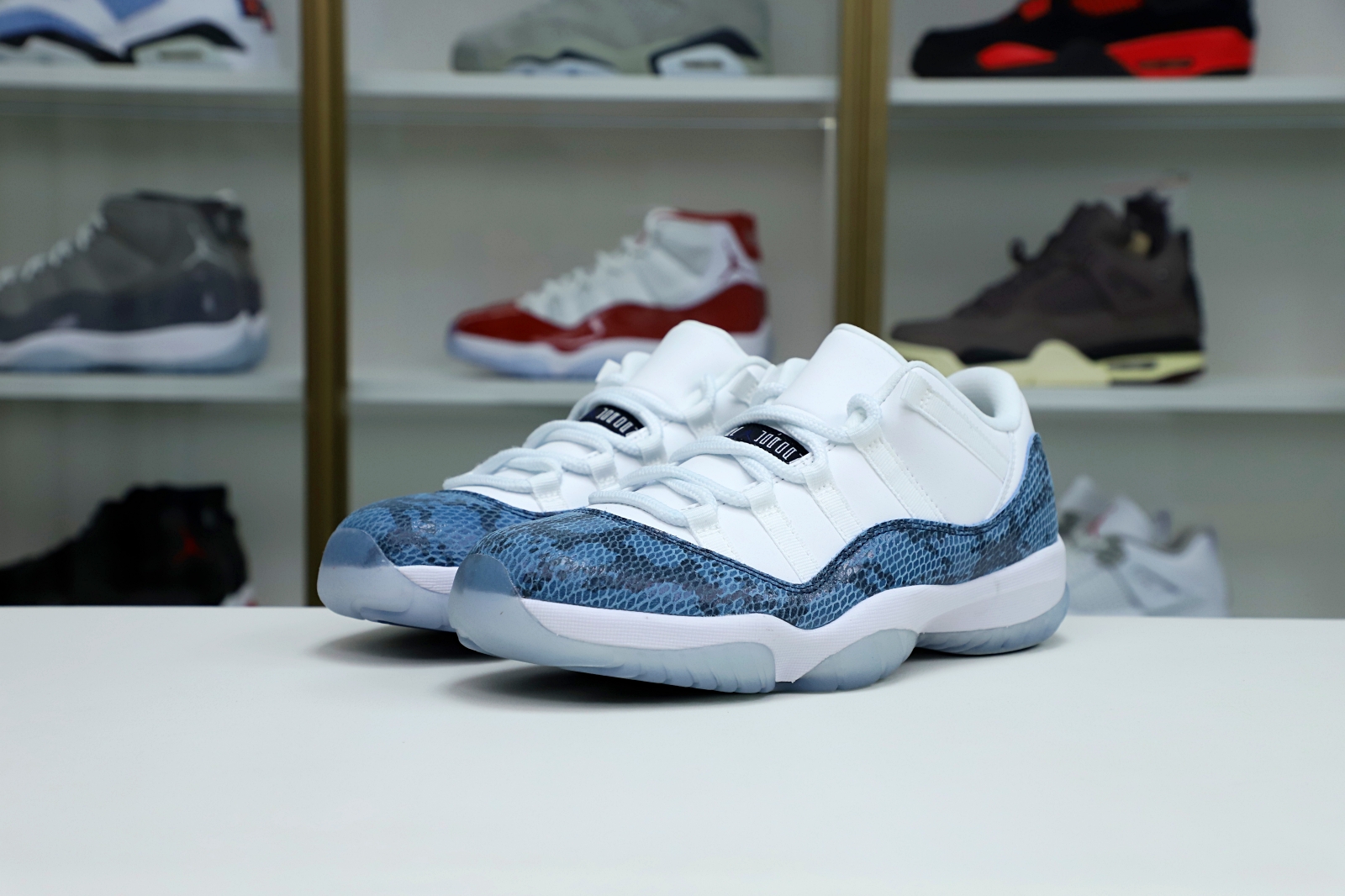 Kimi kick Jordan Air Jordan 11 “navy snakeskin”