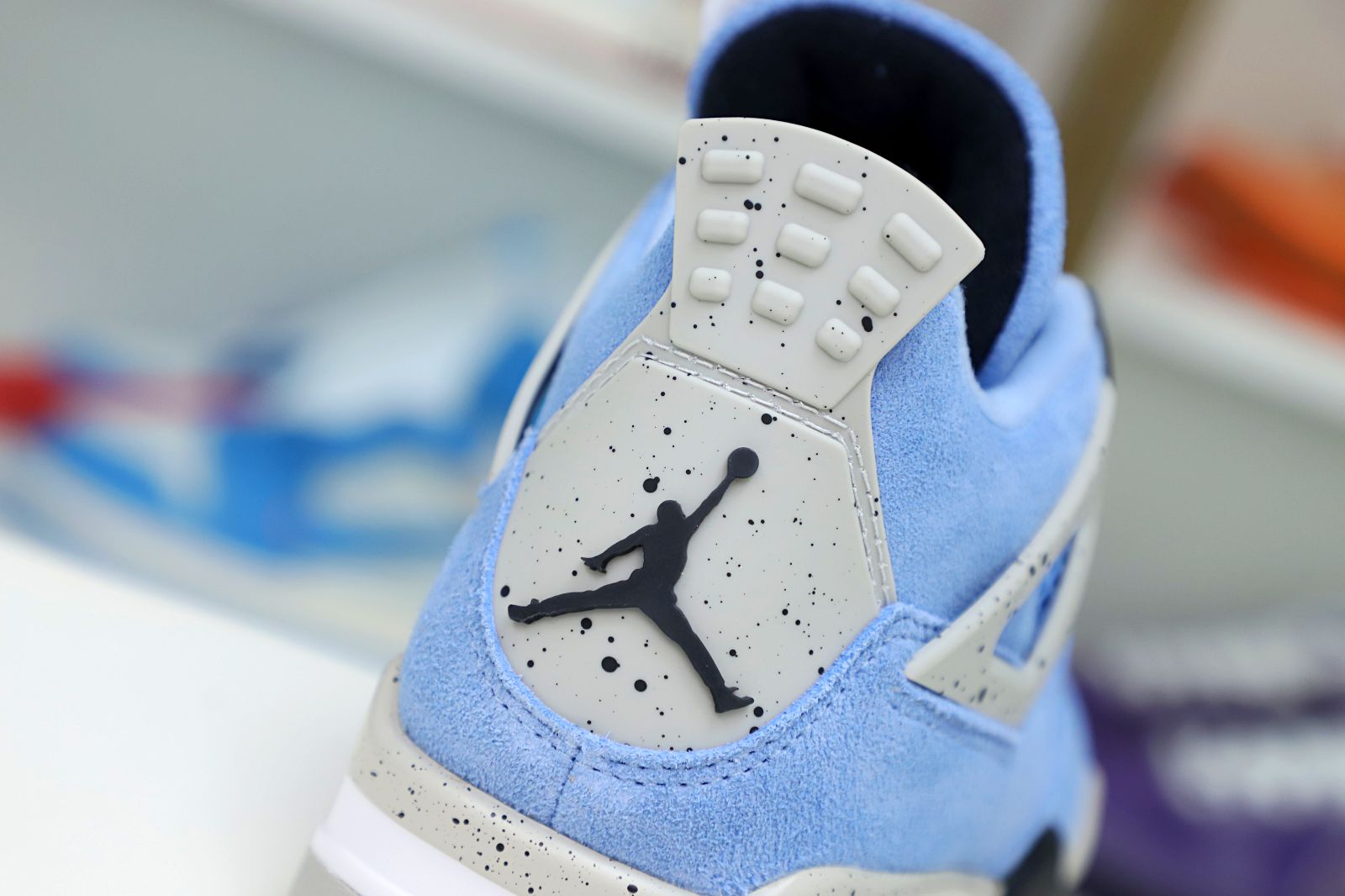 Kimi kick AIR JORDAN 4 UNIVERSITY BLUE