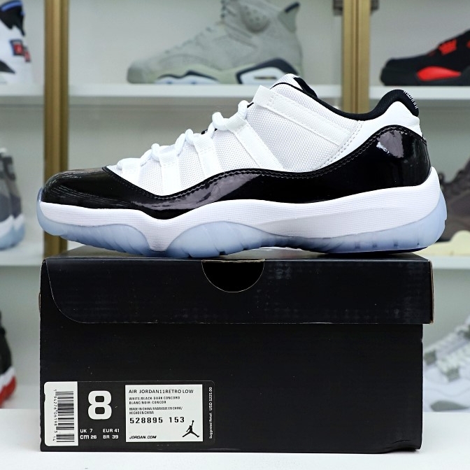 Kimi kick AIR JORDAN 11 RETRO LOW CONCORD