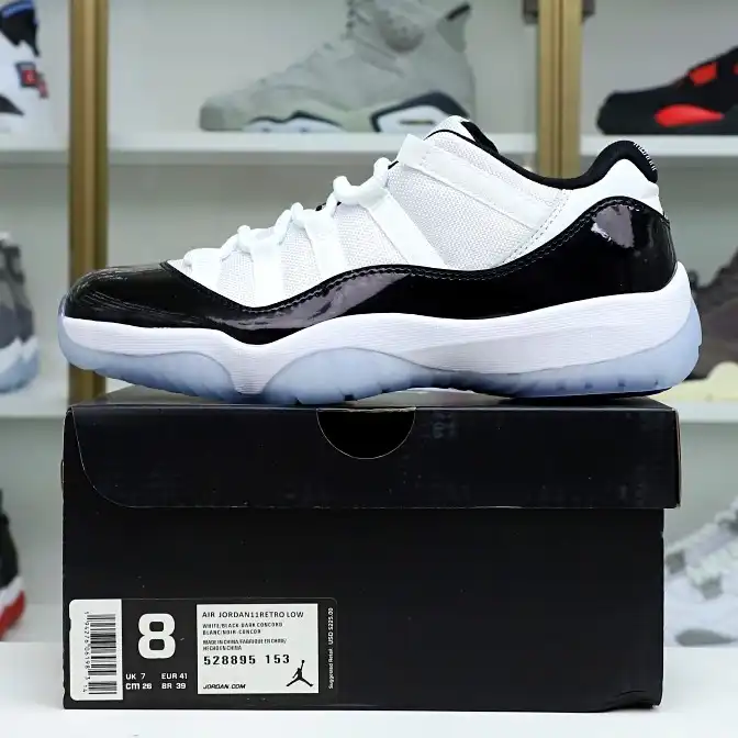 Kimikick AIR JORDAN 11 RETRO LOW CONCORD