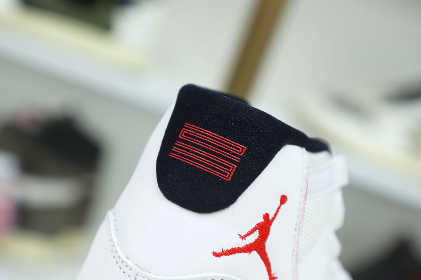 Kimi kick AIR JORDAN 11 XI RETRO PLATINUM TINT