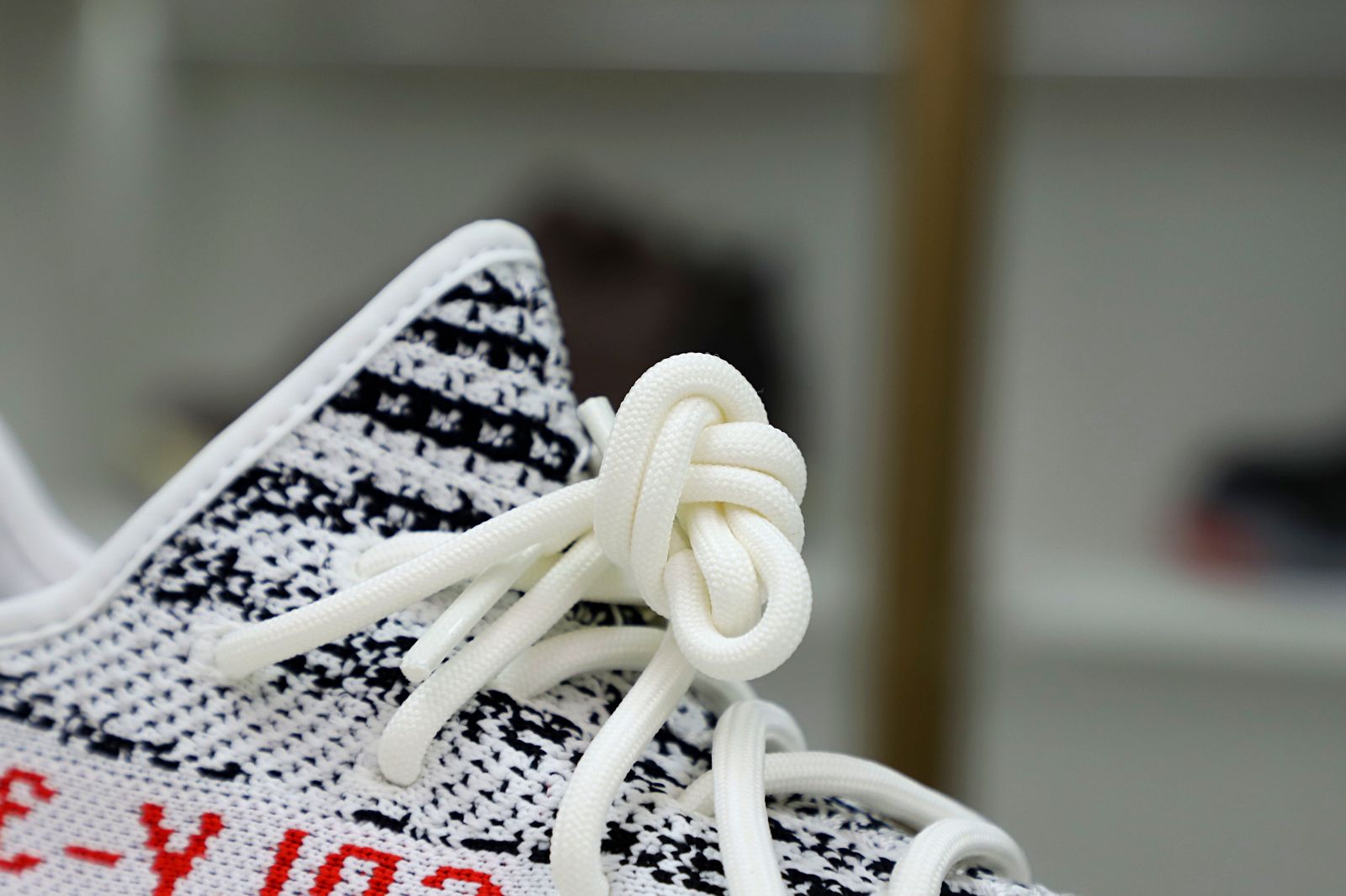 Kimi kick YEEZY BOOST 350 V2 'ZEBRA'