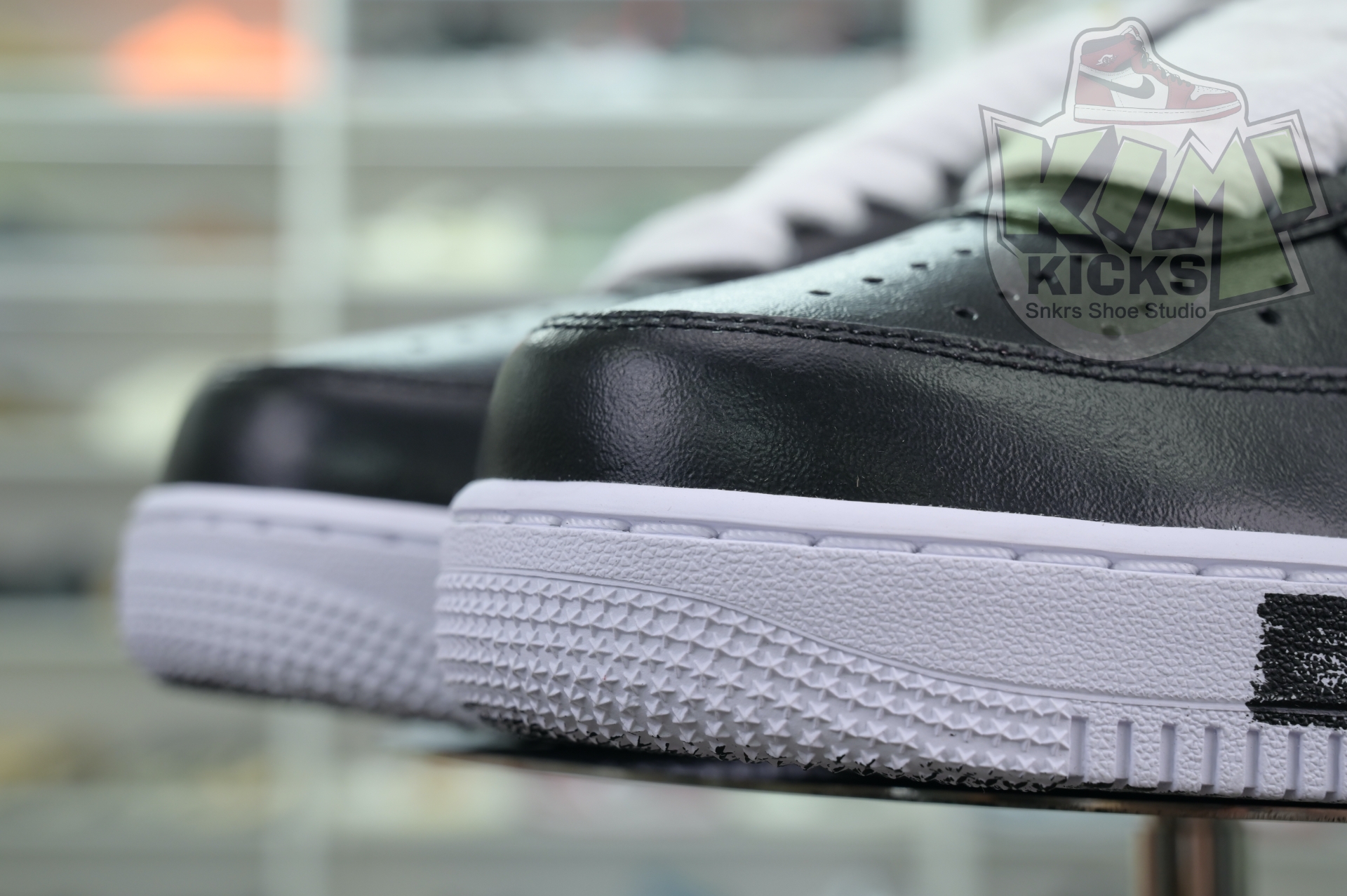 Kimi kick Peaceminusone x Nike Air Force 1 “Para- Noise 3.0”