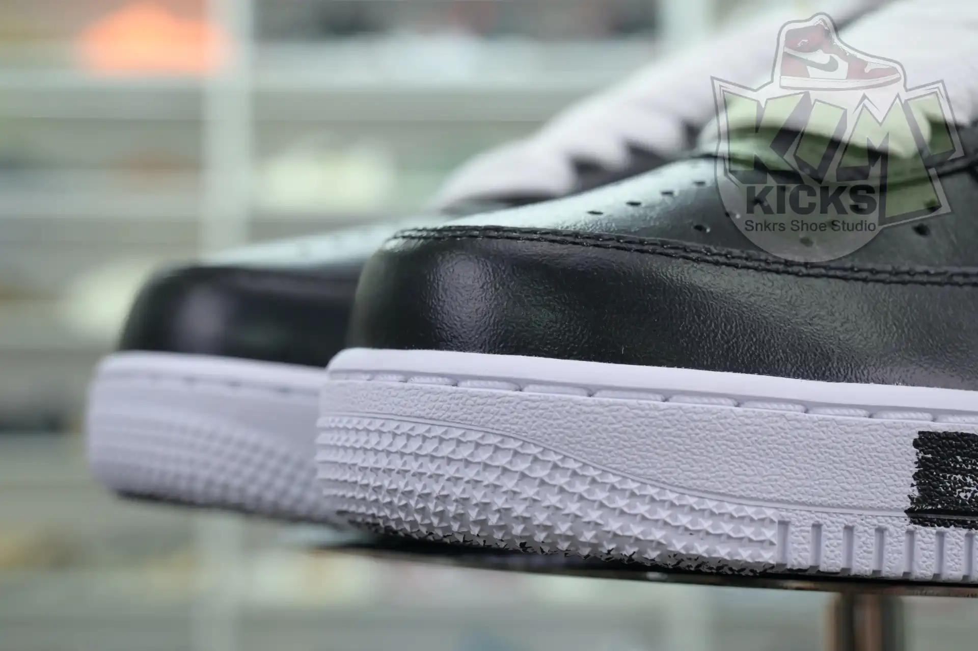 Kimikick Peaceminusone x Nike Air Force 1 “Para- Noise 3.0”