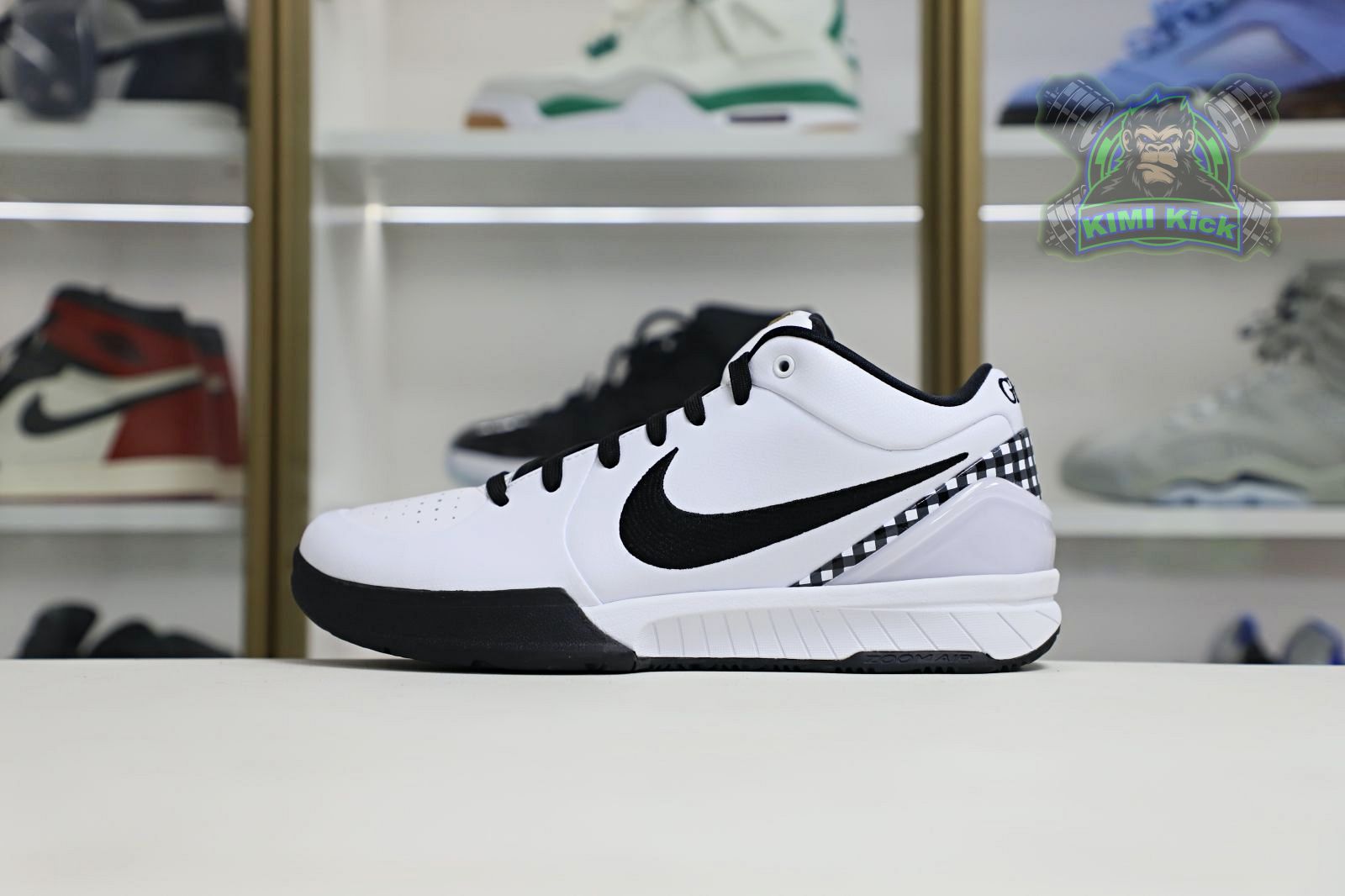 Kimi kick Nike Zoom Kobe4