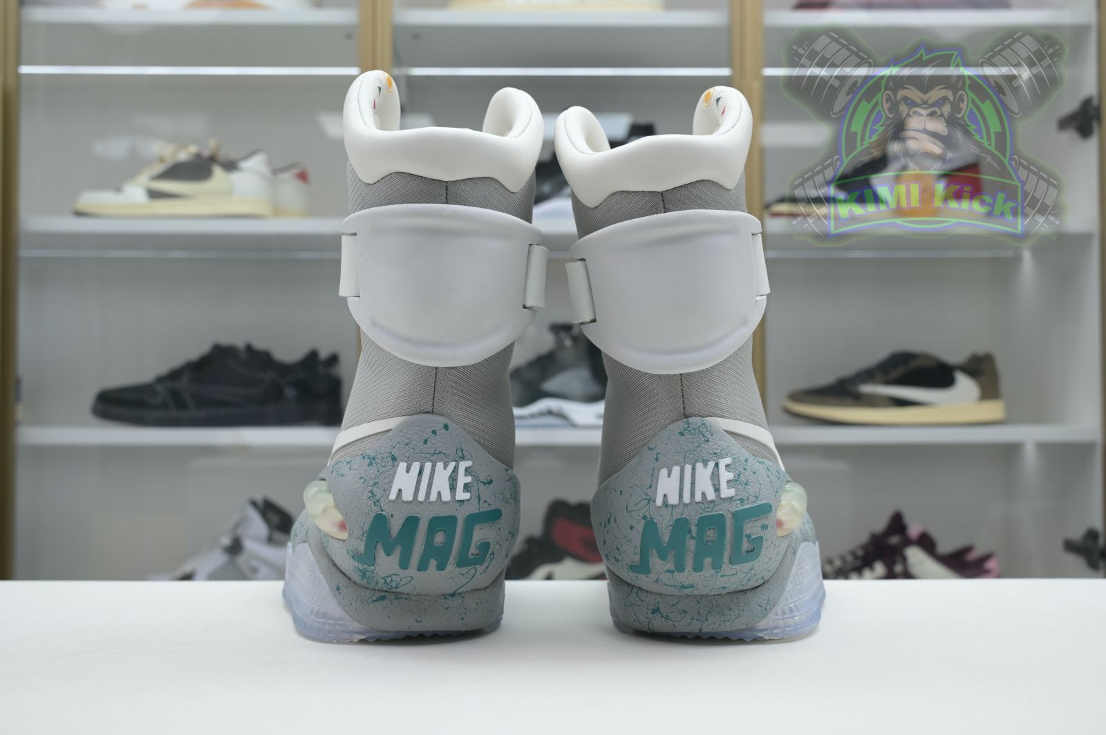 Kimi kick Nike Air MAG back to the future 2016