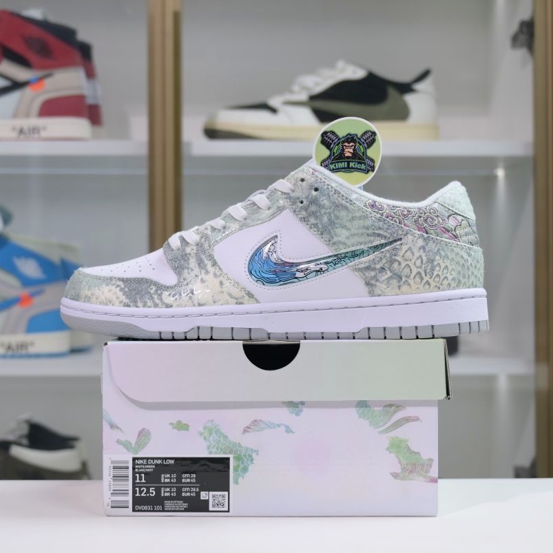 Kimi kick Nike Dunk Low  CNY