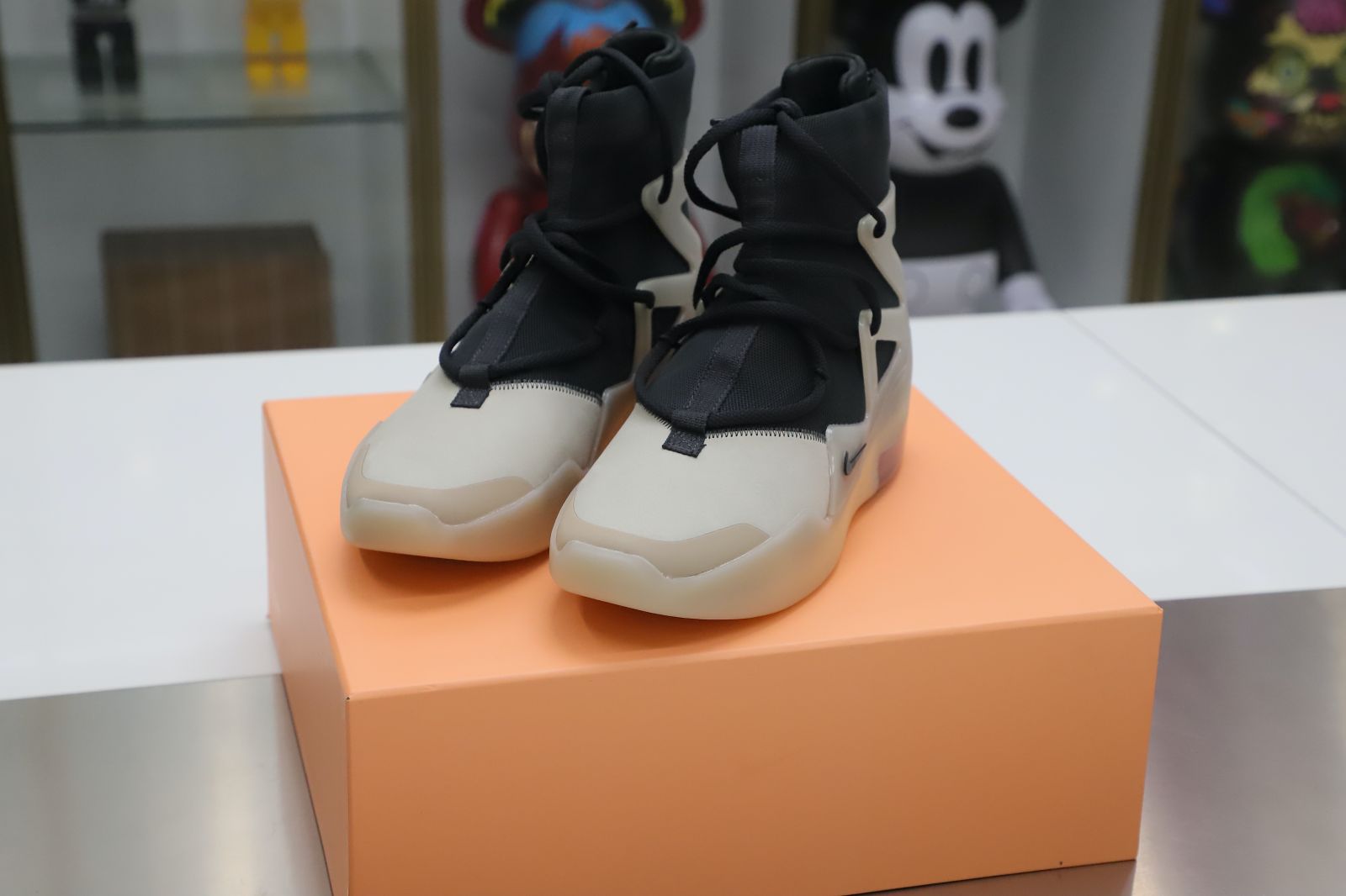 Kimi kick Nike Air Fear of God 1 string fog