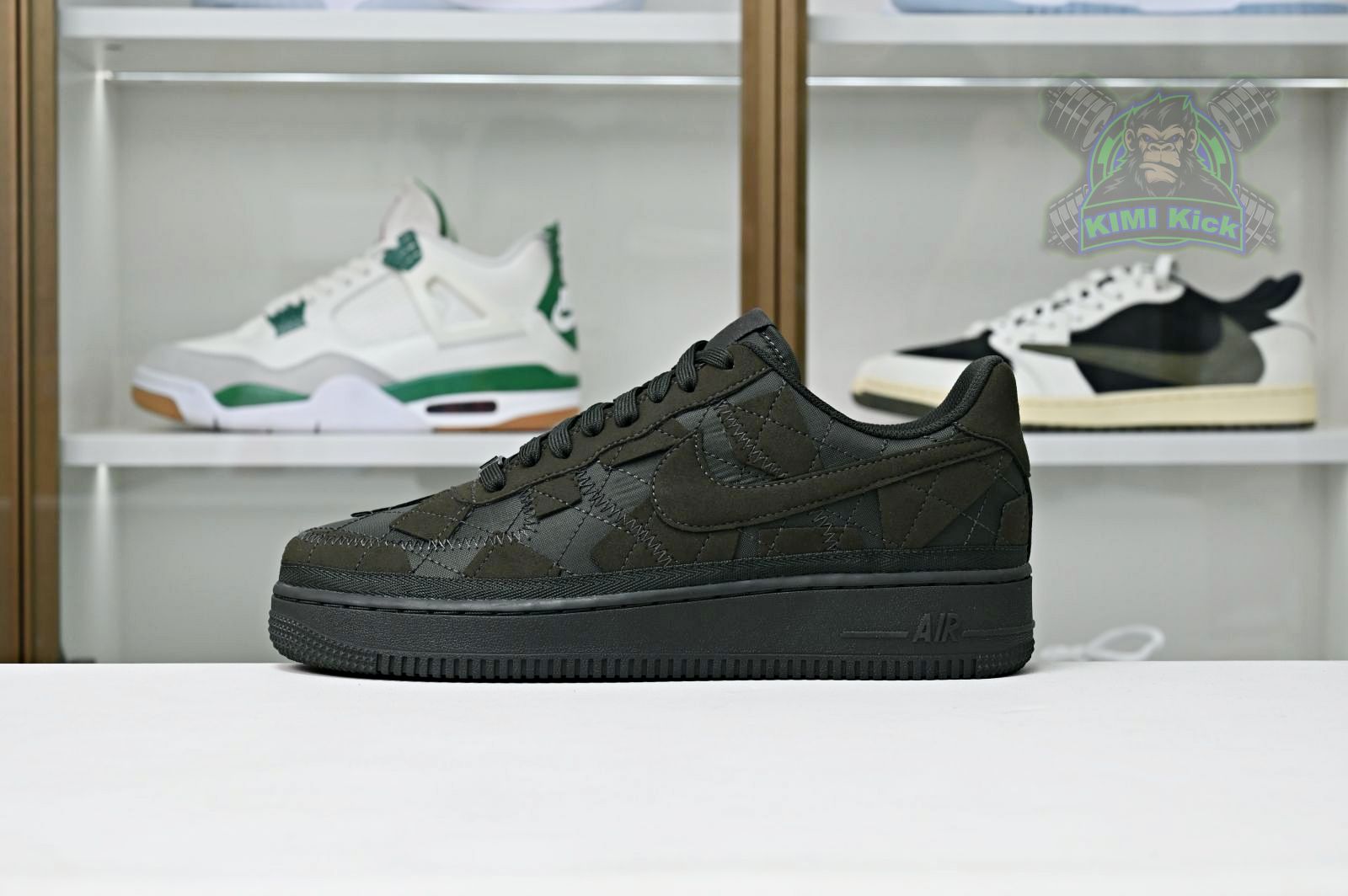 Kimi kick Nike Air Force 1 Low sequoia