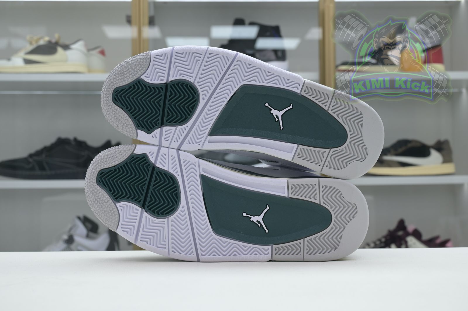 Kimi kick Air Jordan 4 Oxidized Green