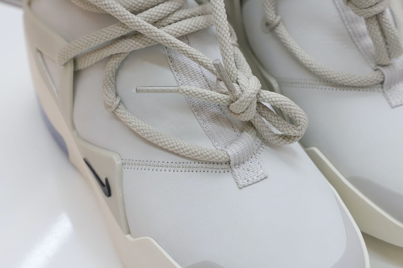 Kimi kick Nike Air Fear of God 1 fog