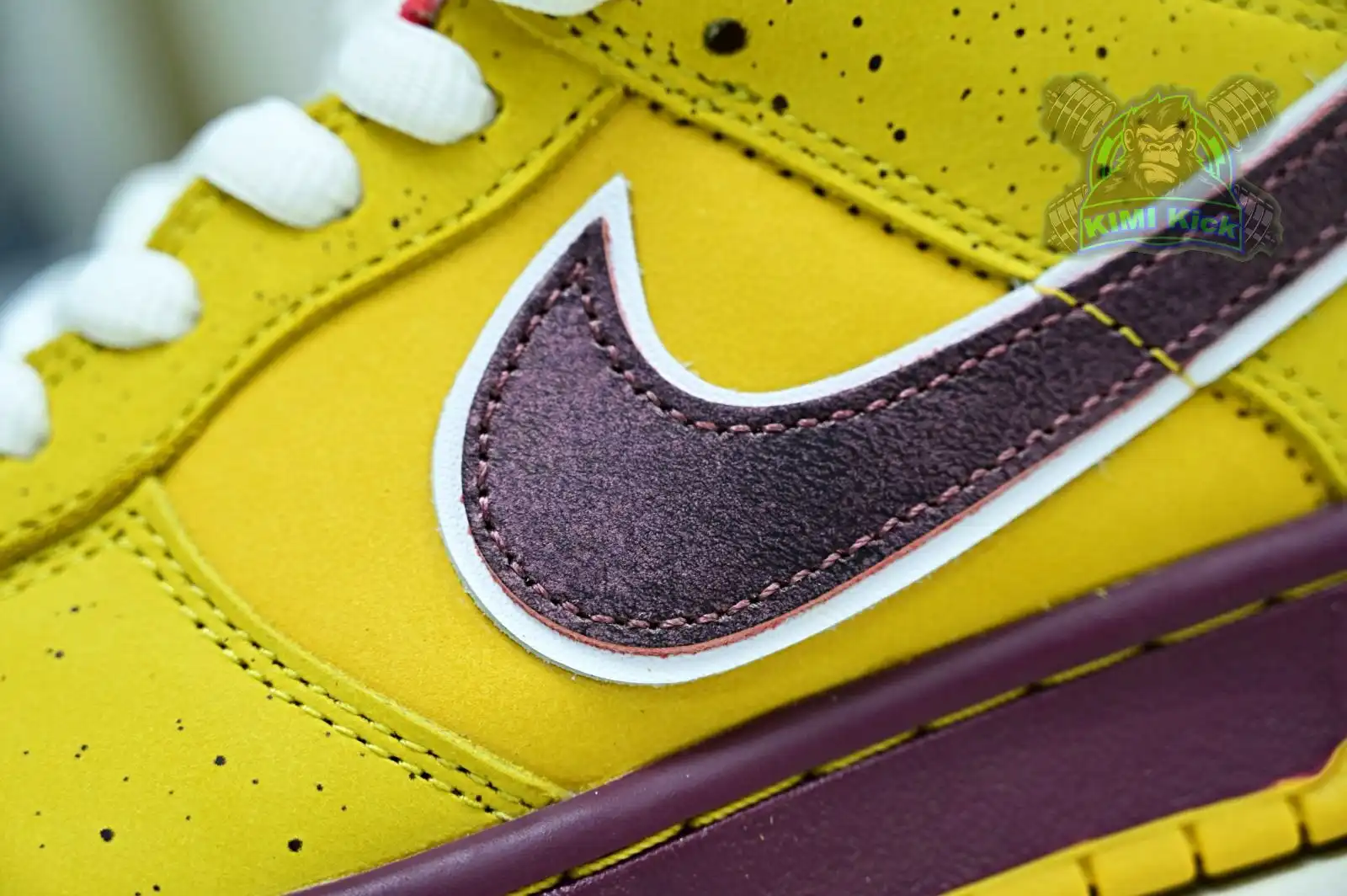 Kimikick Nike Dunk SB Low YellowLobster