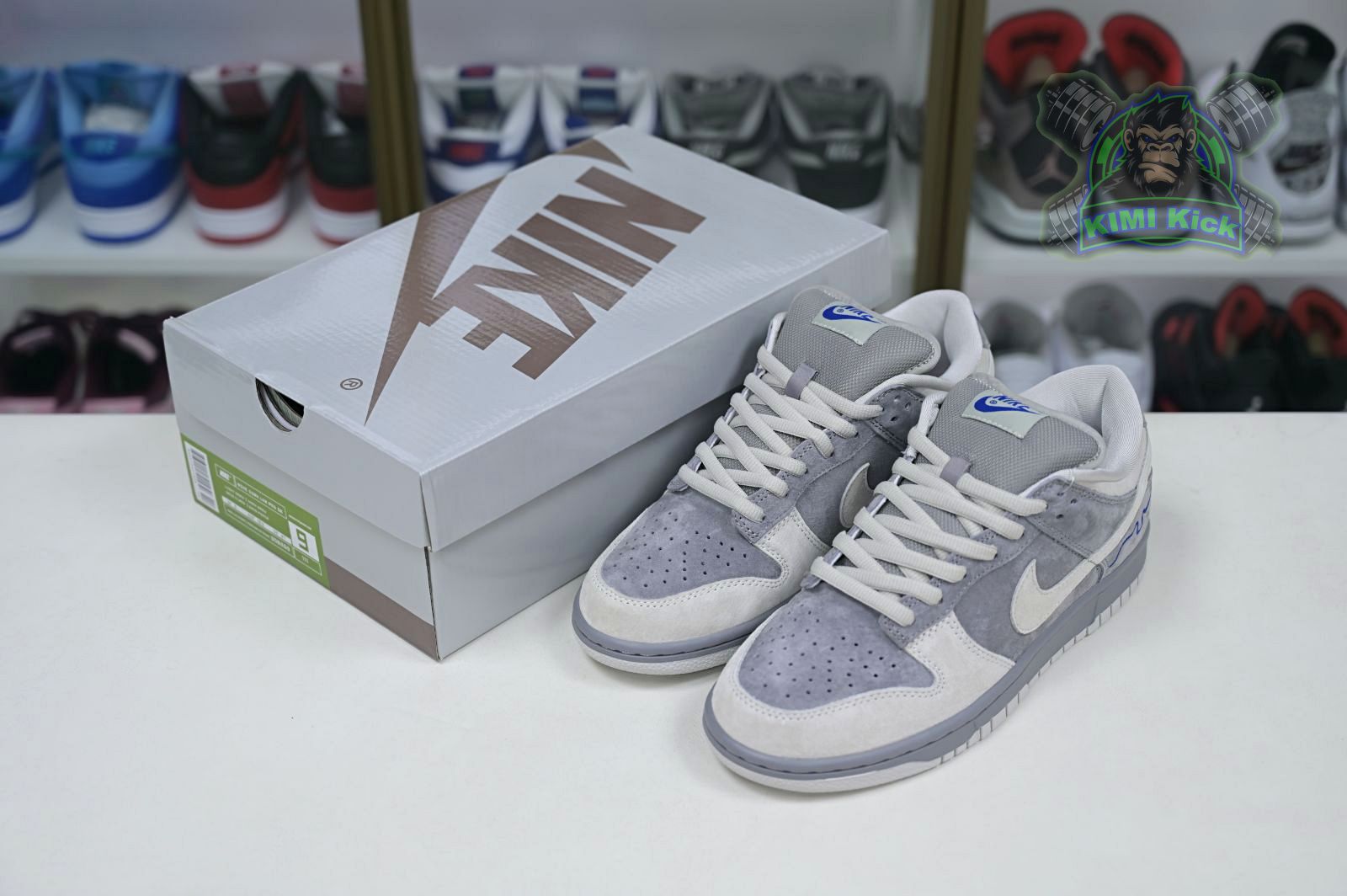 Kimi kick Nike Dunk SB Low Pro London