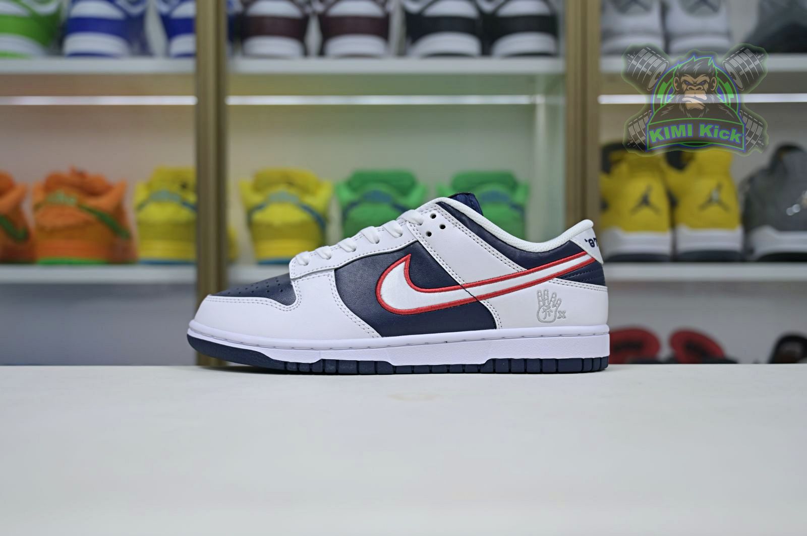 Kimi kick Nike Dunk Low 'Houston Comets Four-Peat'