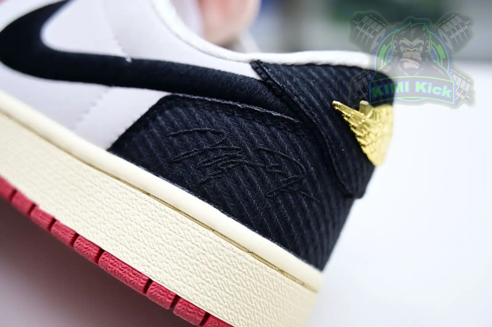 Reps Kimikick Trophy Room x Jordan Air Jordan 1 Low OG “Away”