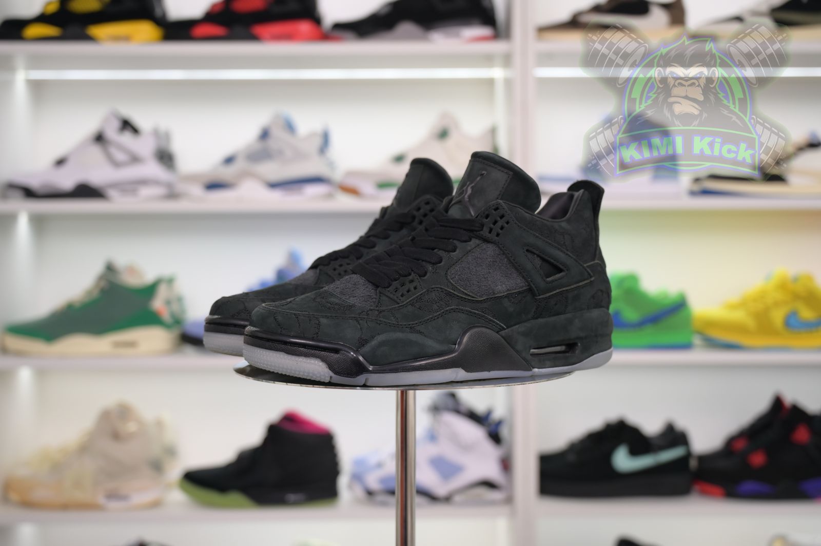 Kimi kick Jordan Air Jordan 4 kaws black