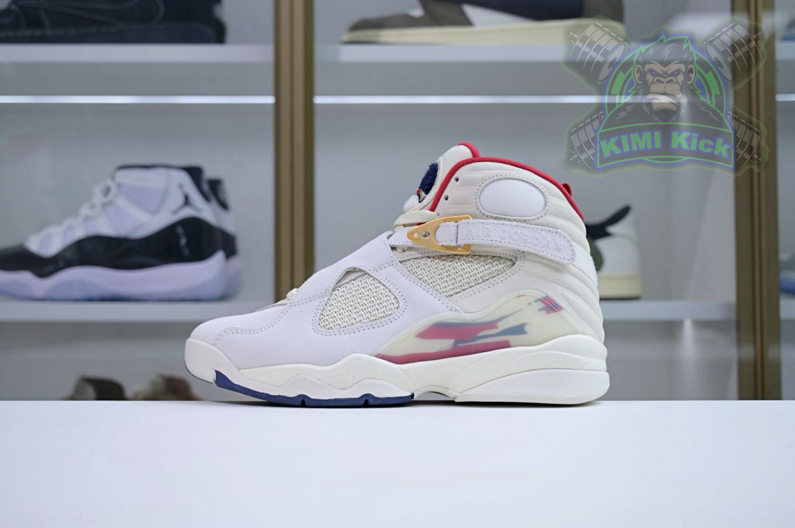 Kimi kick SoleFly x Air Jordan 8