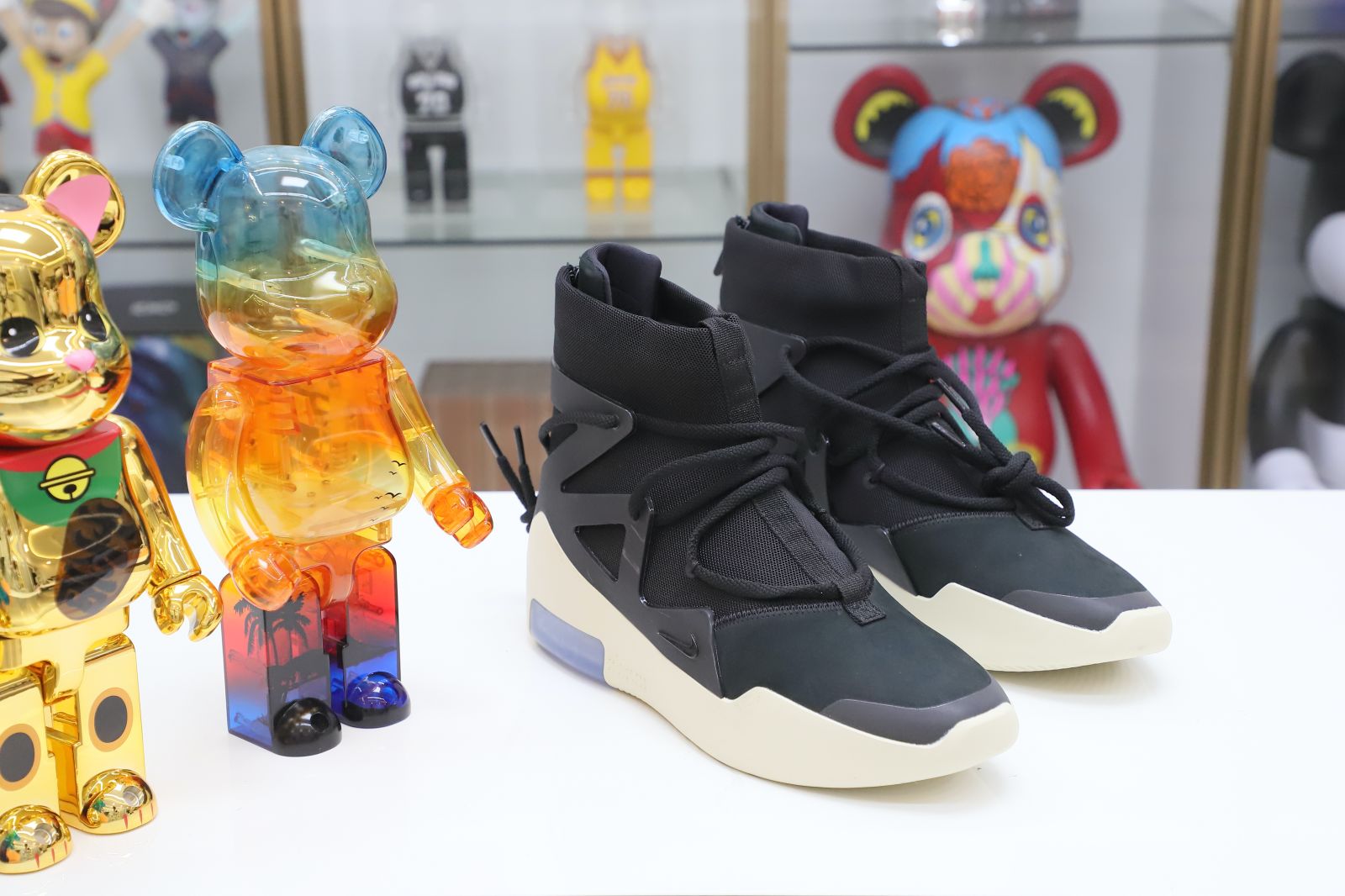 Kimi kick Nike Air Fear of God 1 black  fog