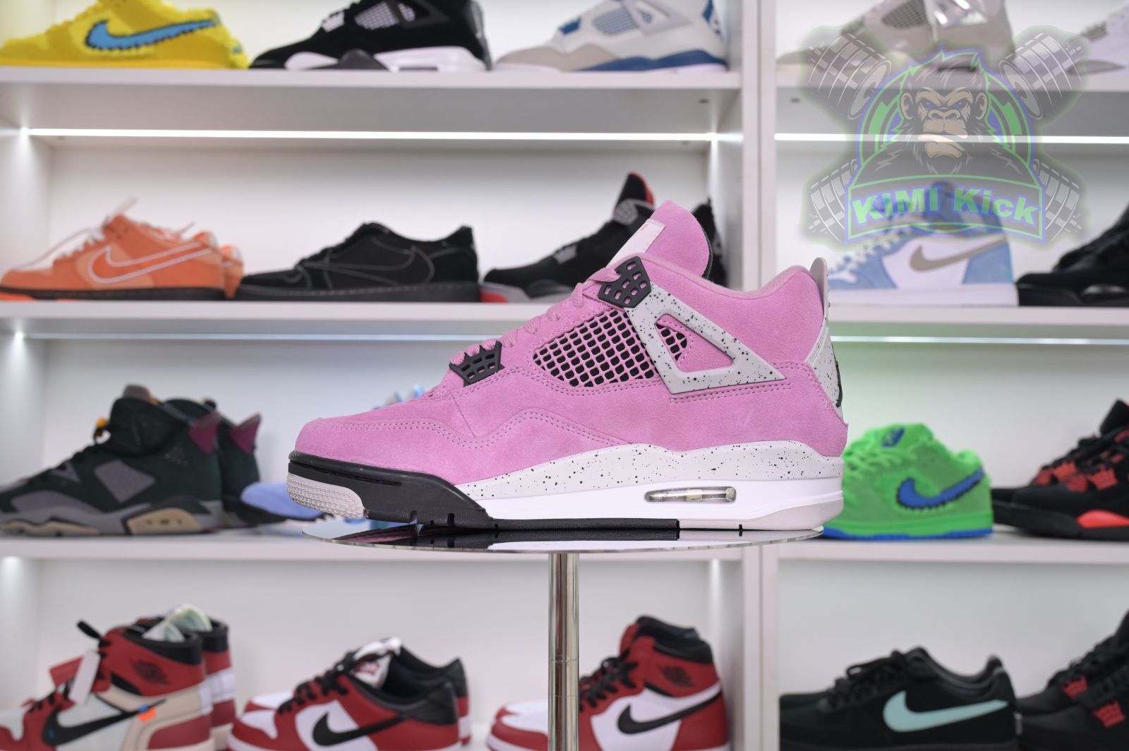 Kimi kick Jordan Air Jordan 4“Orchid”