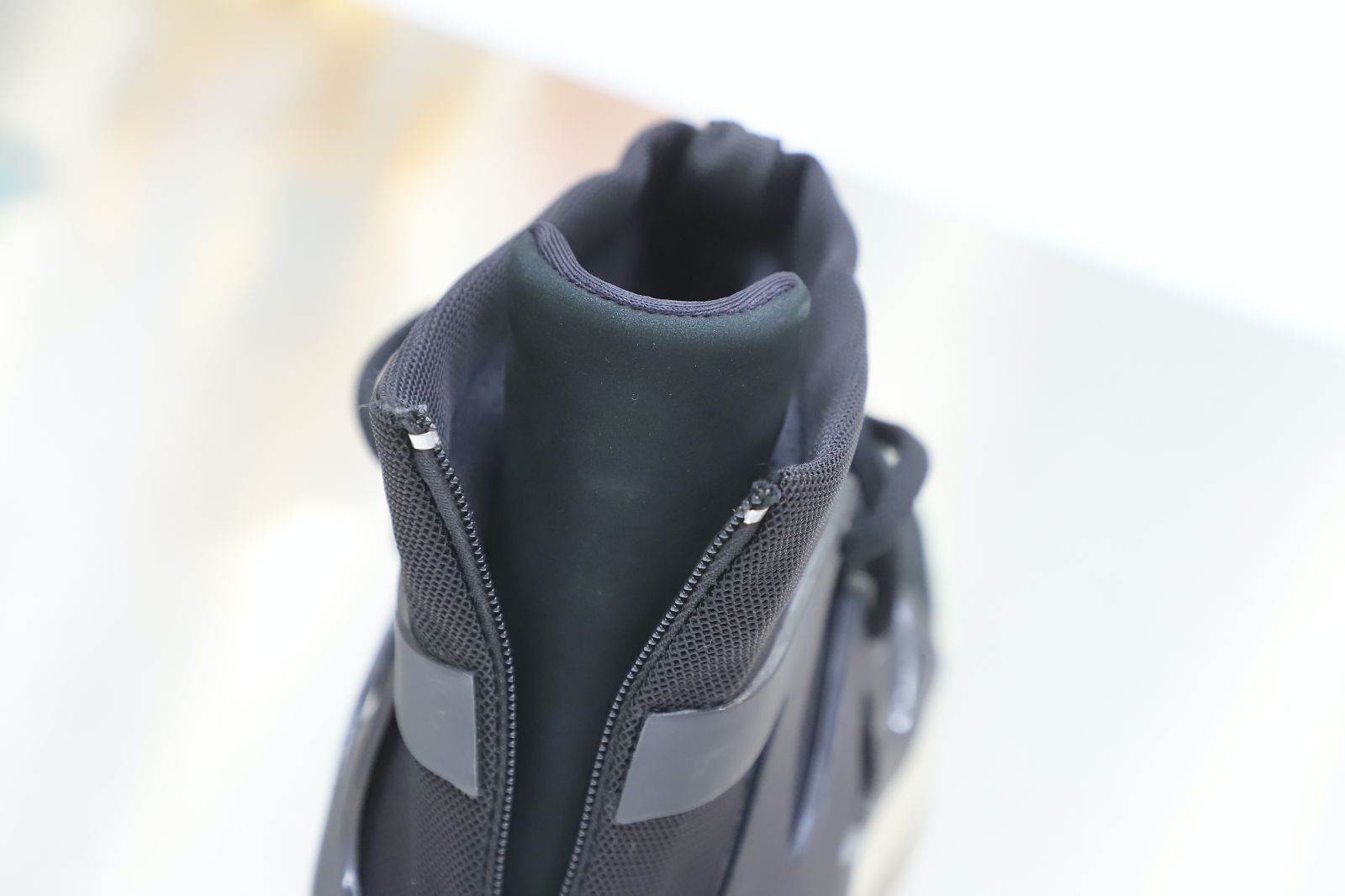 Kimi kick Nike Air Fear of God 1 black  fog