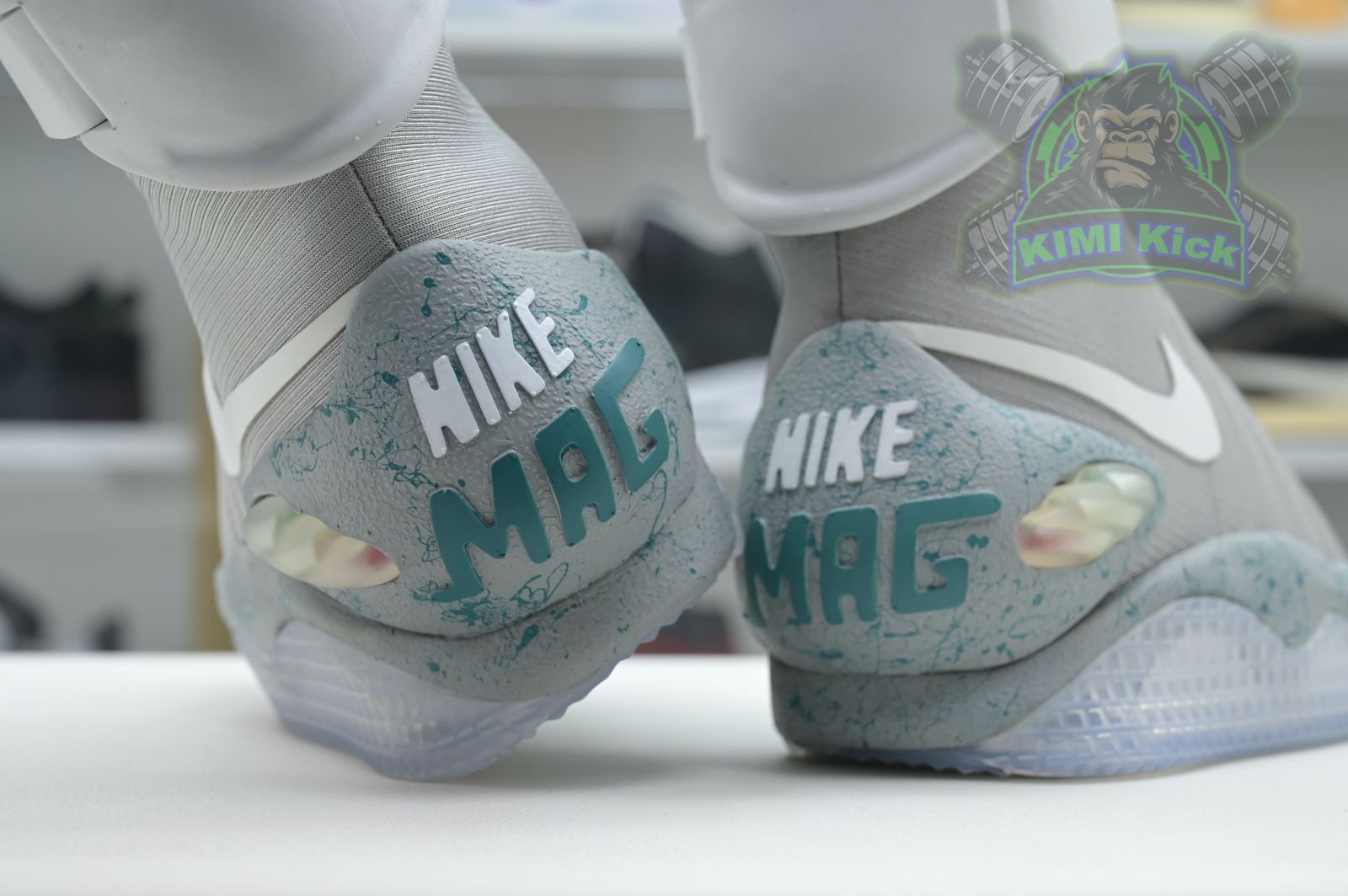 Kimi kick Nike Air MAG back to the future 2016