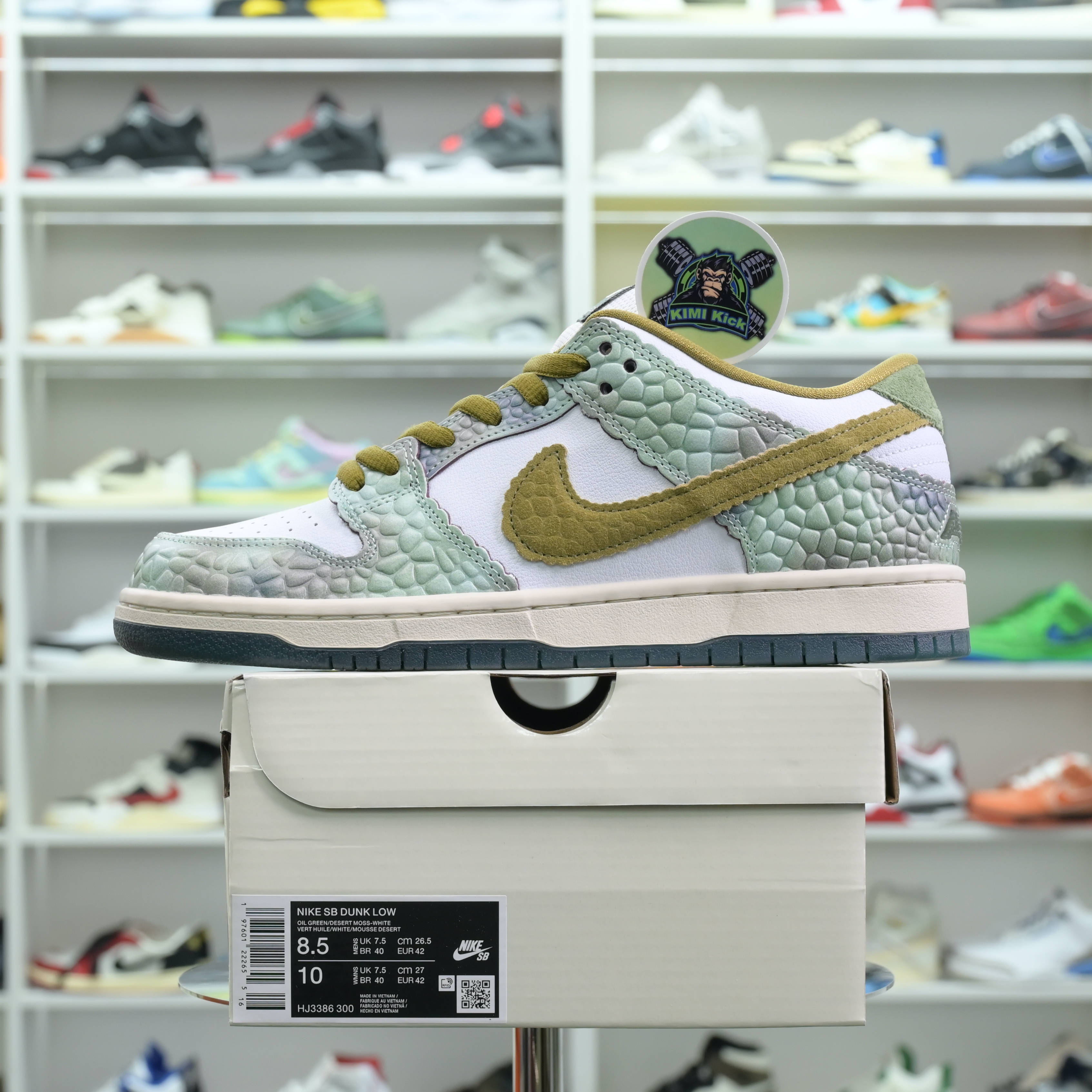 Kimi kick Alexis Sablone x Nike Dunk SB Low