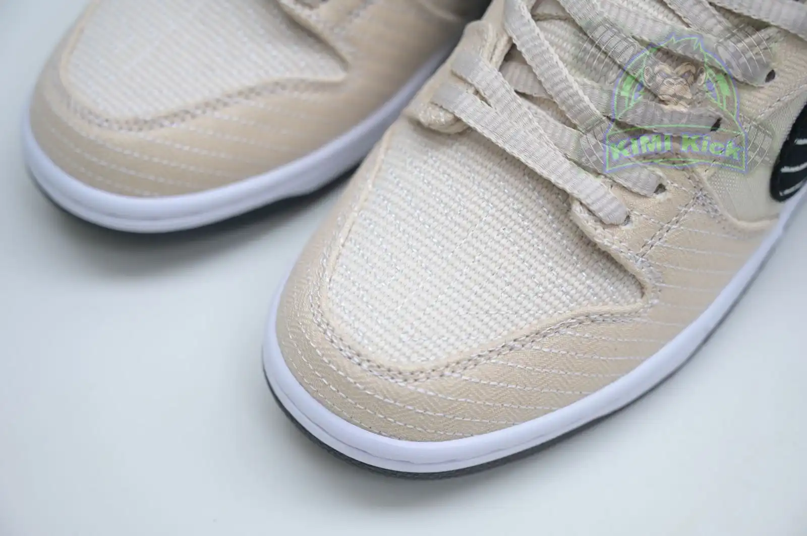 Kimikick Albino & Preto x Nike Dunk SB Low Pro 