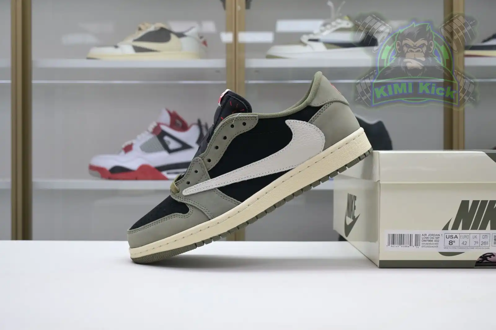 Rep Kimi kick Travis Scott x Jordan Air Jordan 1 Low OG 7.0