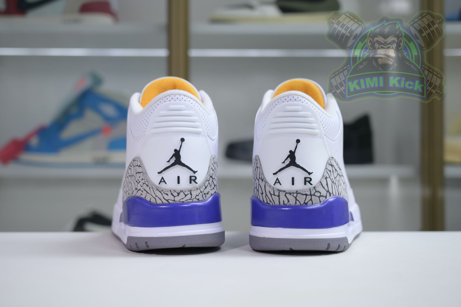 Kimi kick AIR JORDAN 3 RETRO OG