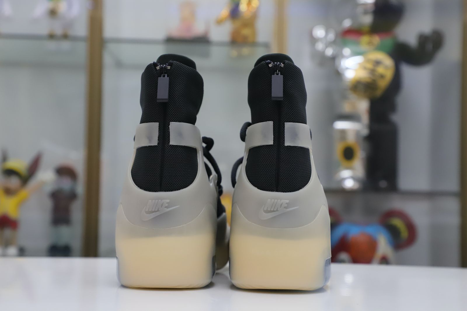 Kimi kick Nike Air Fear of God 1 string fog