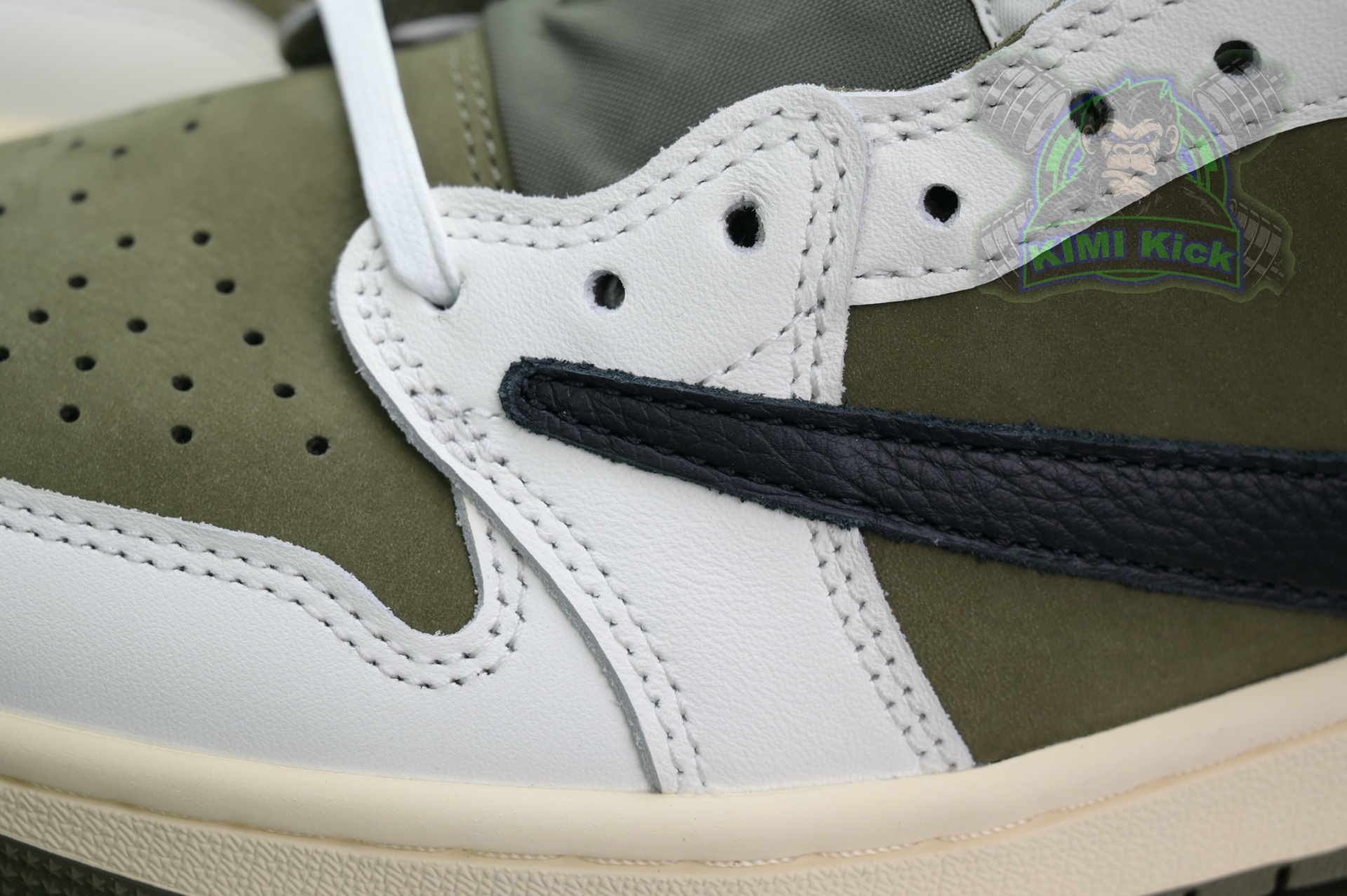 Kimi kick Travis Scottx Jordan Air Jordan 1Low OG “Medium Olive”