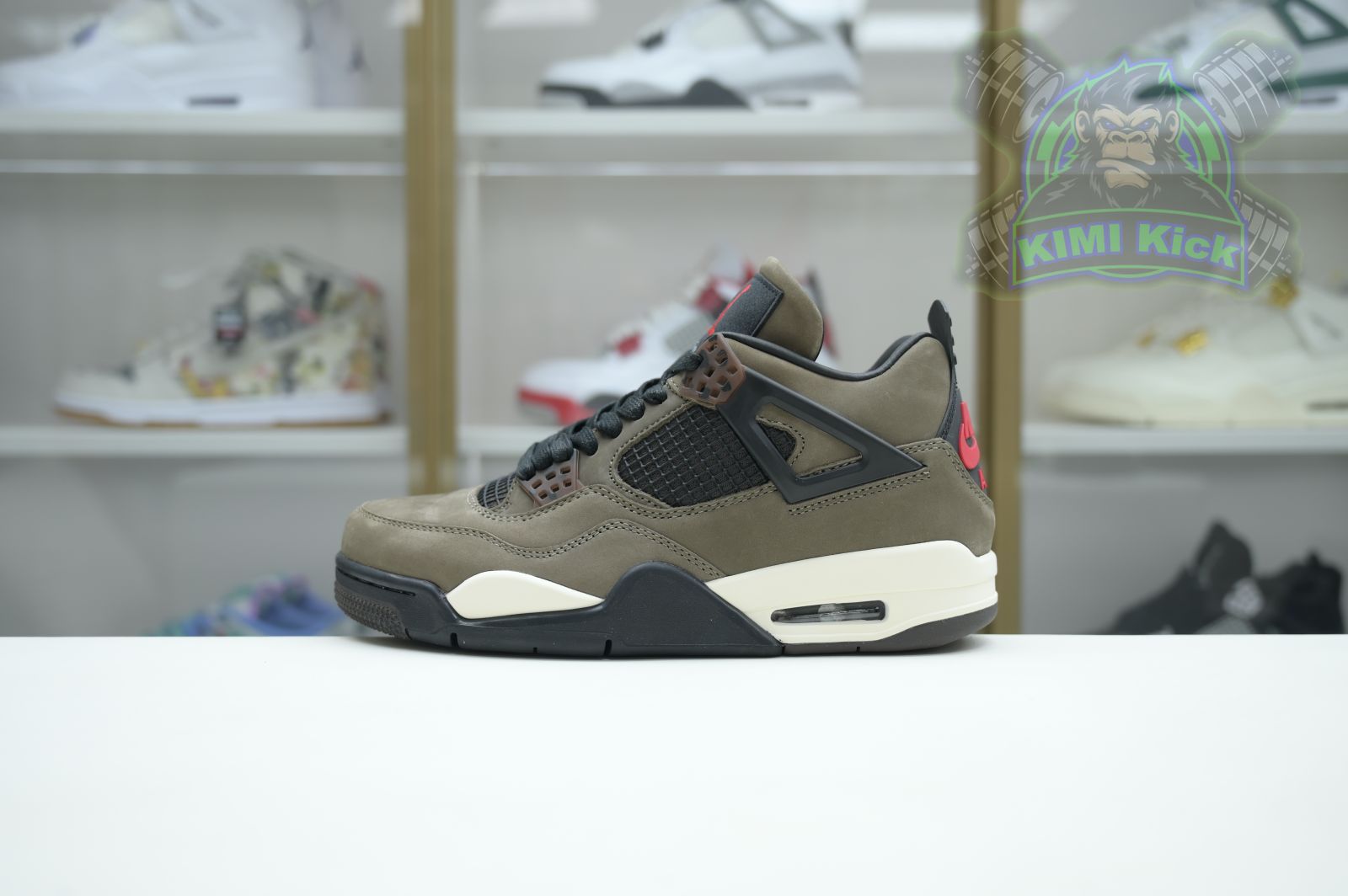 Kimi kick AIR JORDAN 4 RETRO COLOR