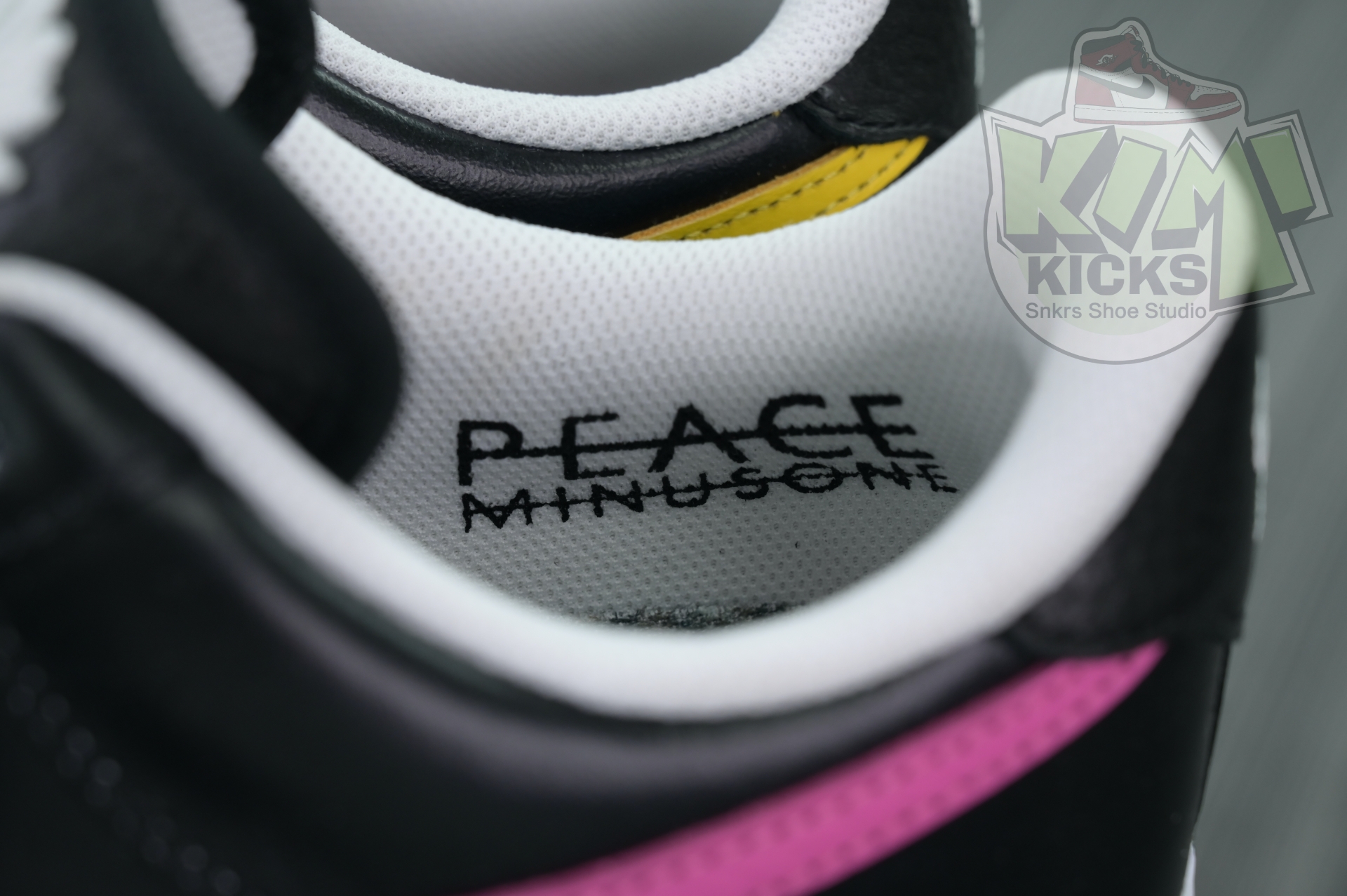 Kimi kick Peaceminusone x Nike Air Force 1 “Para- Noise 3.0”