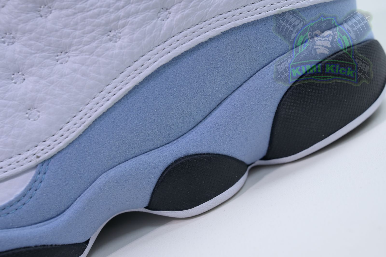 Kimi kick Air Jordan 13“Blue Grey”