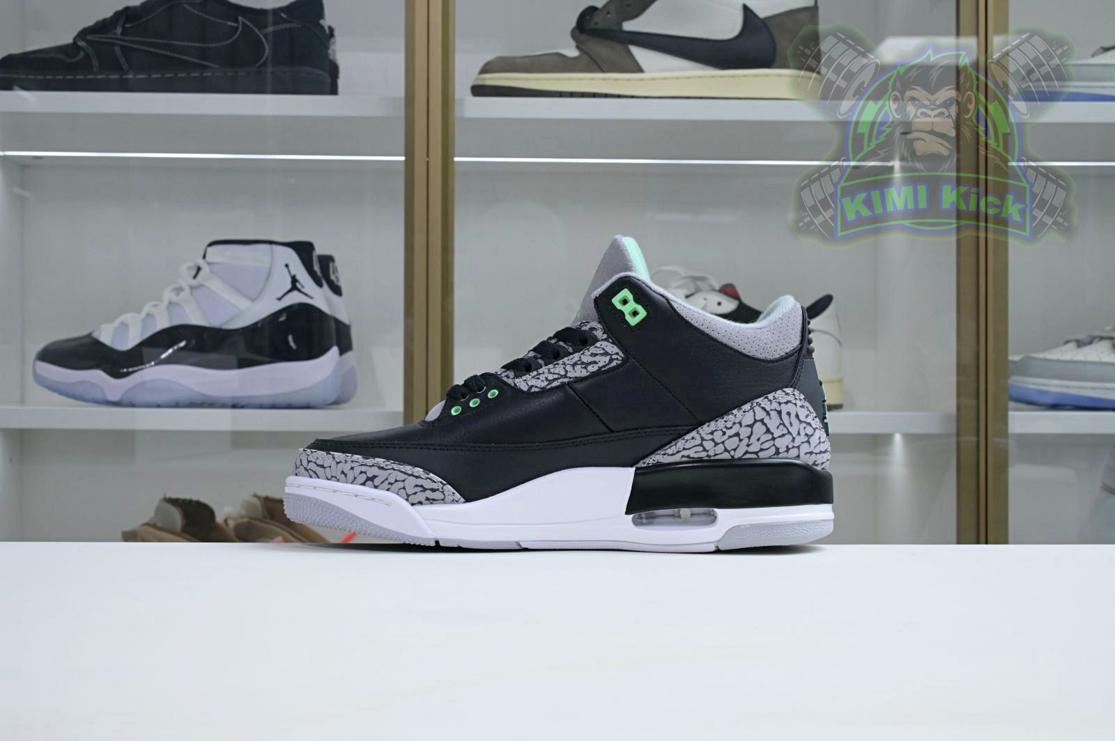 Kimi kick Air Jordan 3 Green Glow