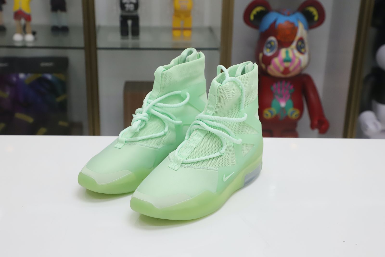 Kimi kick Nike Air Fear of God 1  frosted spruce fog