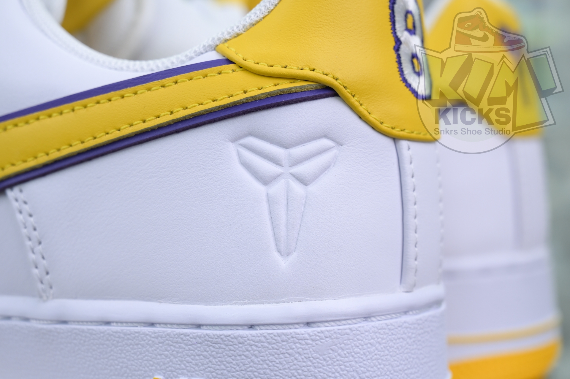 Kimi kick Kobe Bryant x Nike Air Force 1