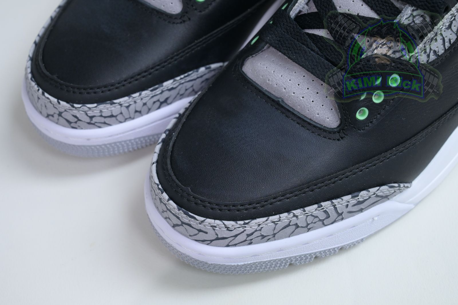 Kimi kick Air Jordan 3 Green Glow