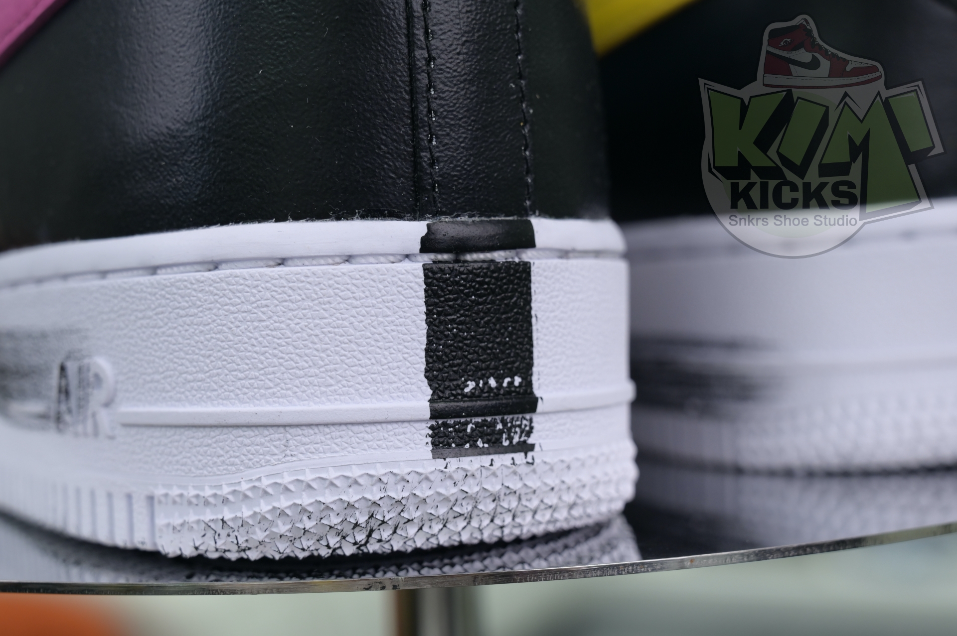 Kimi kick Peaceminusone x Nike Air Force 1 “Para- Noise 3.0”