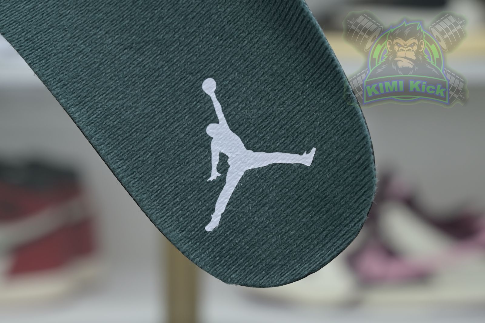 Kimi kick Air Jordan 4 Oxidized Green